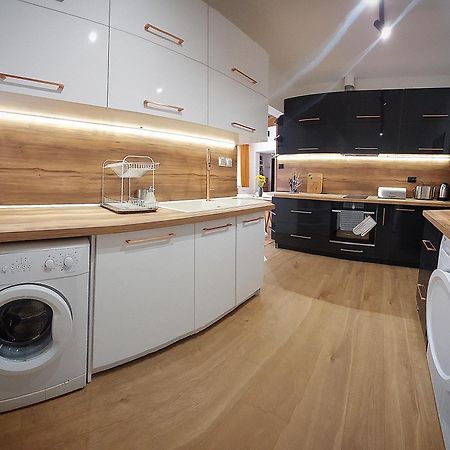 Old-Timer Apartment Варна Екстериор снимка