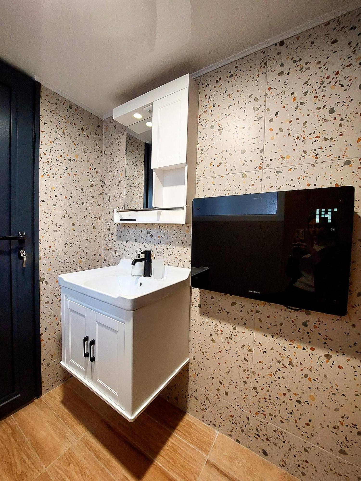 Old-Timer Apartment Варна Екстериор снимка
